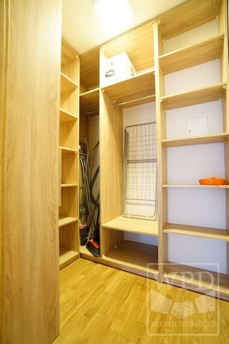 Big Apartment - Old Town - 3 Rooms - Private Parking Wrocław Exterior foto